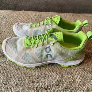 QC-cloud racer lime, green, and white size women’s 6